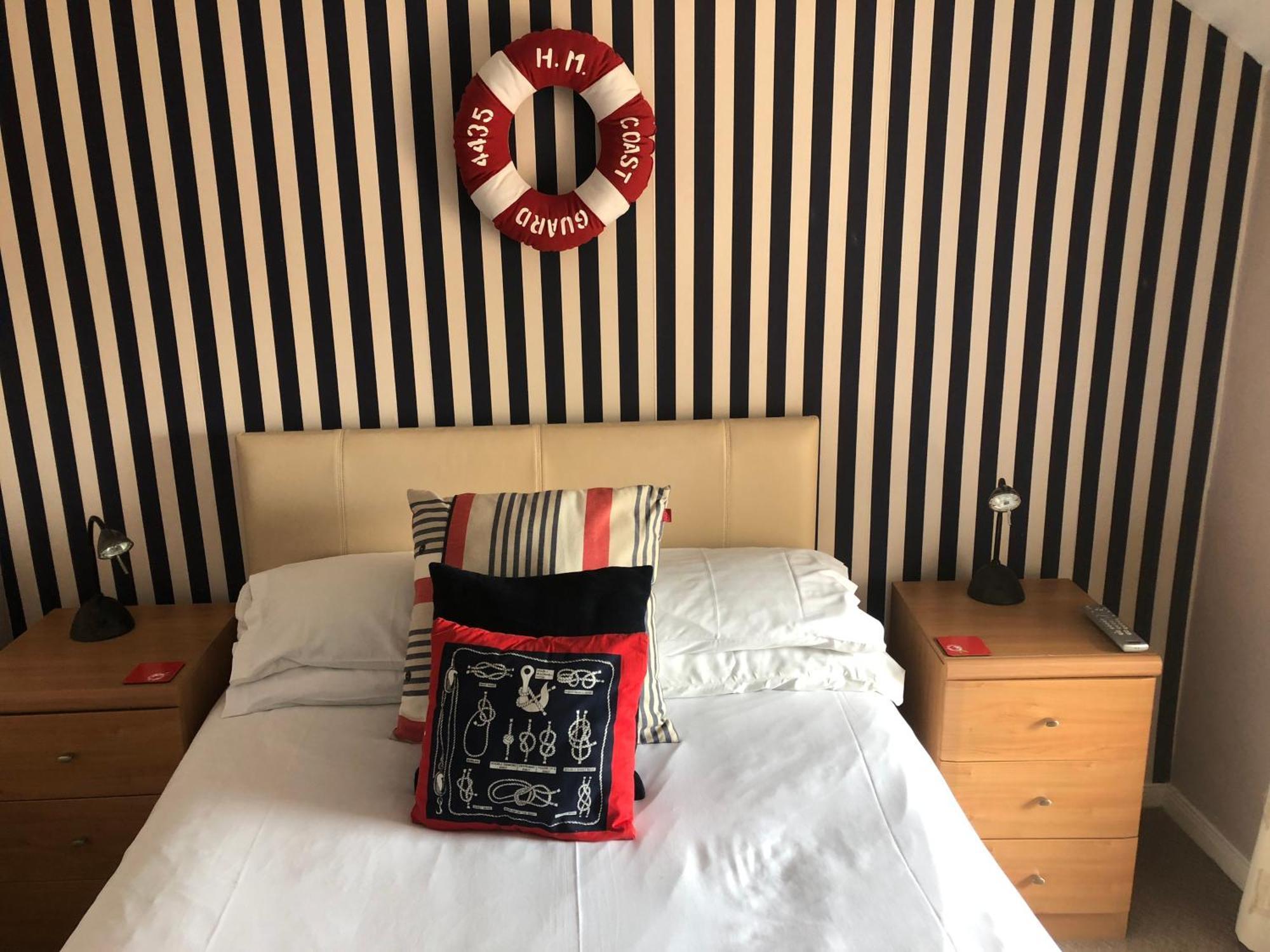 Pier 36 Hotel Donaghadee Bilik gambar